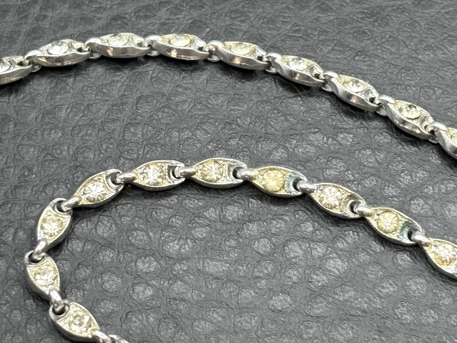 Vintage Art Deco Rhinestone Flower Silver Tone 15.5” Necklace Choker READ