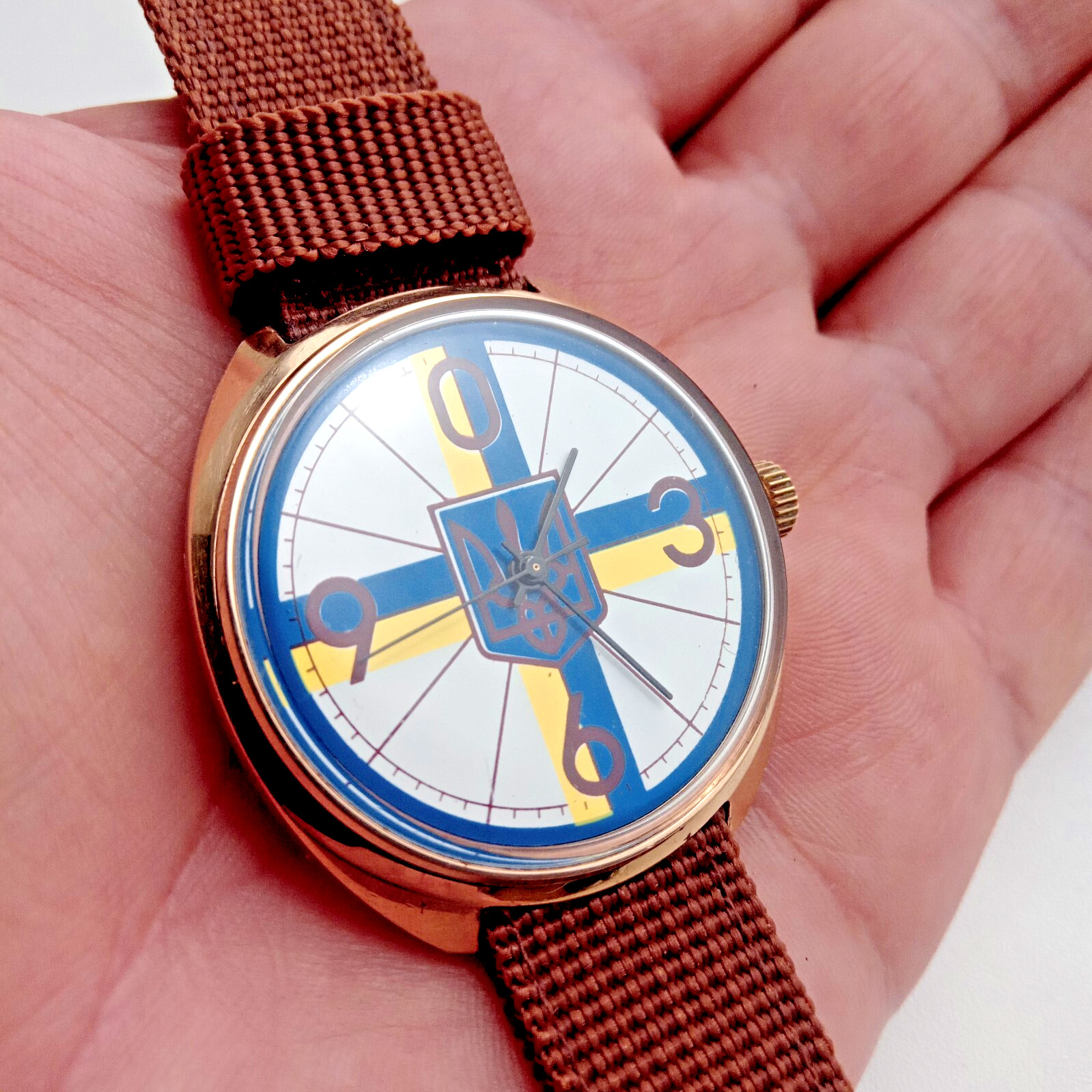 Vintage Soviet men’s mechanical watch “Raketa Big Zero.” 19 jewels. Running.