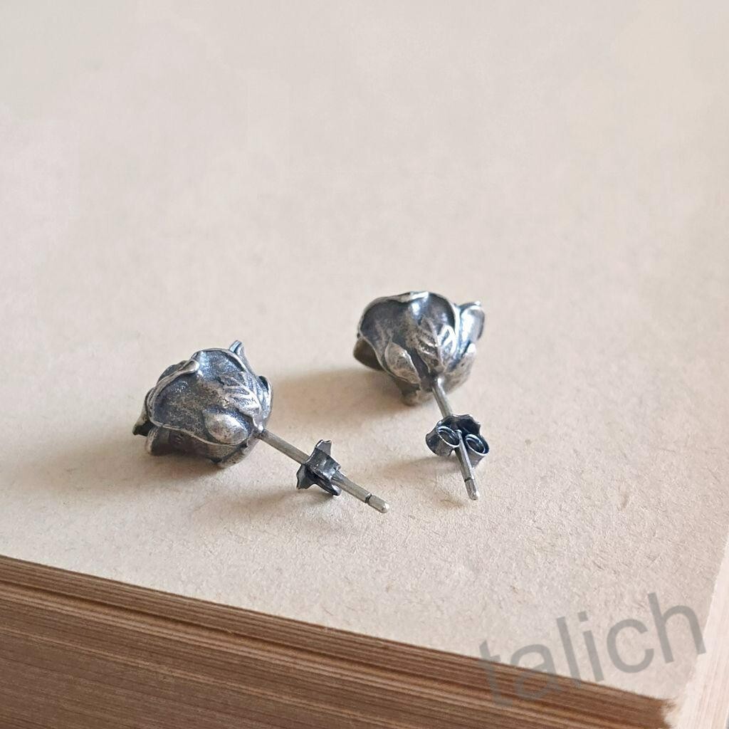 925 Sterling Silver Small Skull Rose Stud Earrings in Dark Finish Gothic Unique