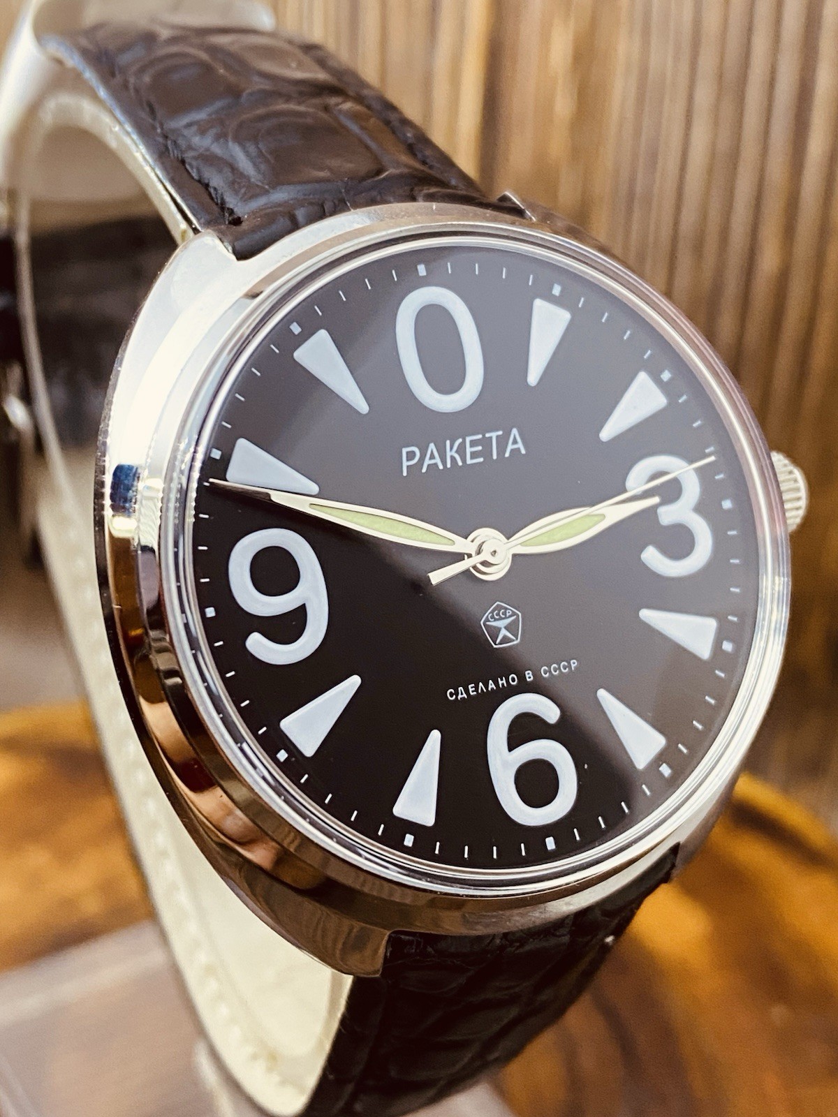 Vintage Raketa “Big Zero” Watch – Minimalist Soviet Style with Distinctive Dial