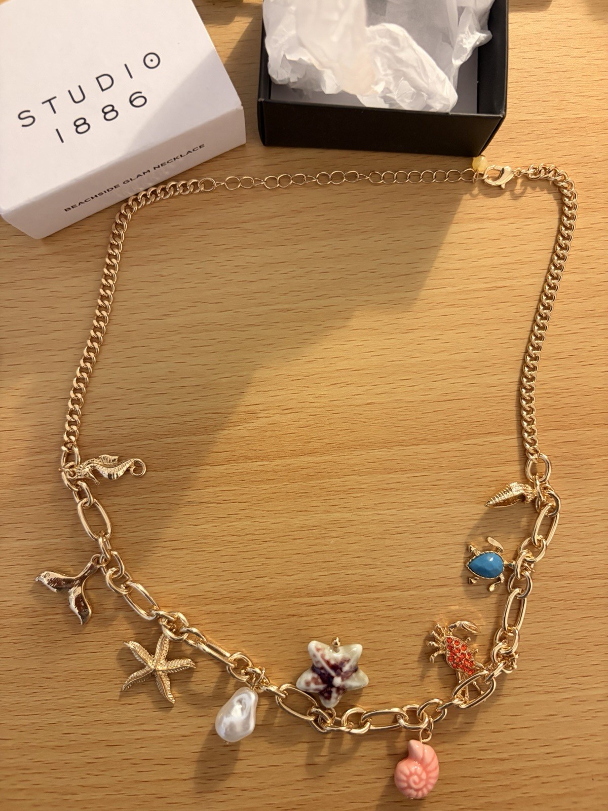 Avon Studio 1886 Gold Tone Cable Chain Charm Necklace w/ Baroque Pearl & Shell