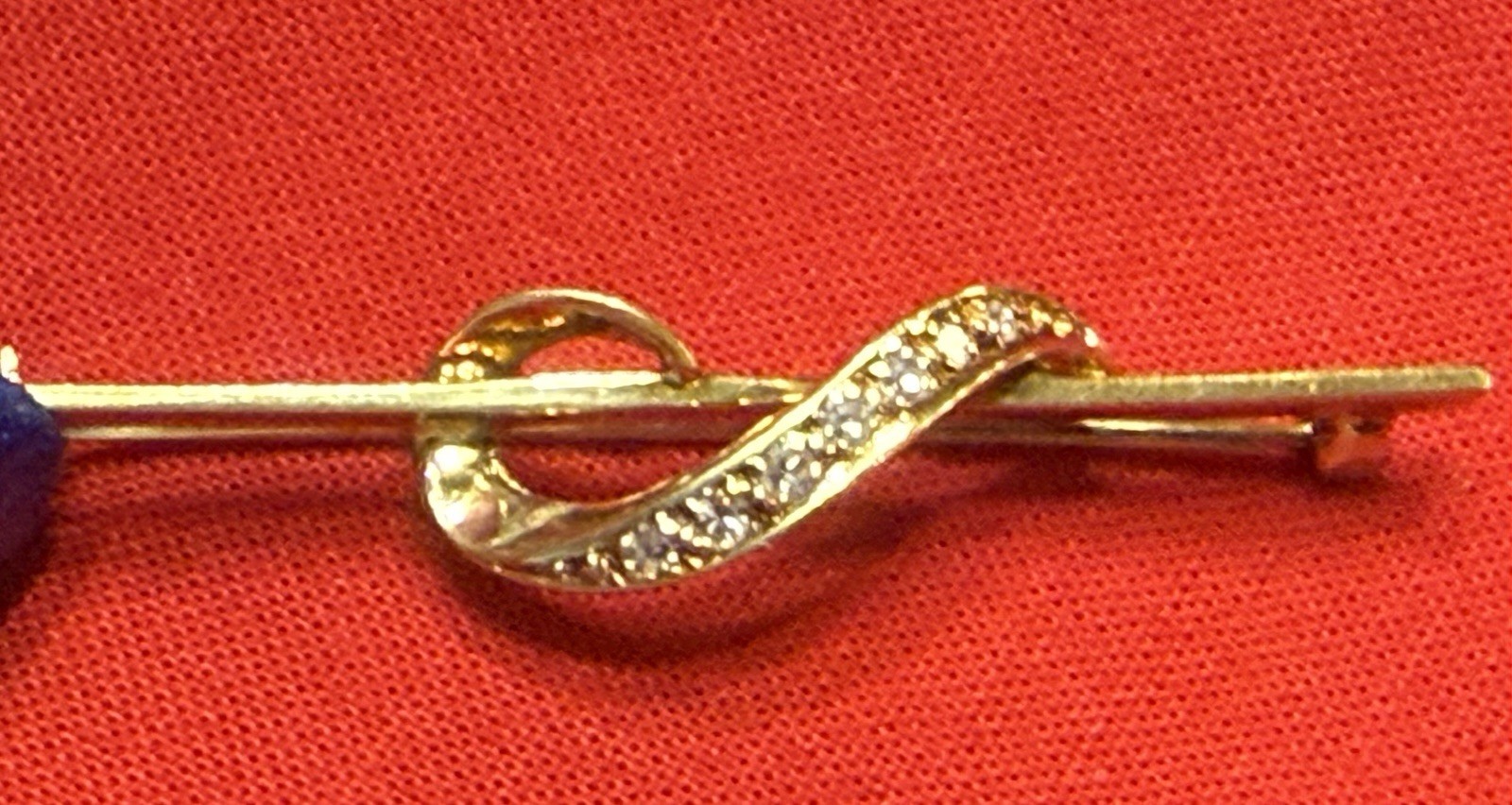 Vintage 14k Gold Bar Brooch With Looping Ribbon Design Accented With Diamonds