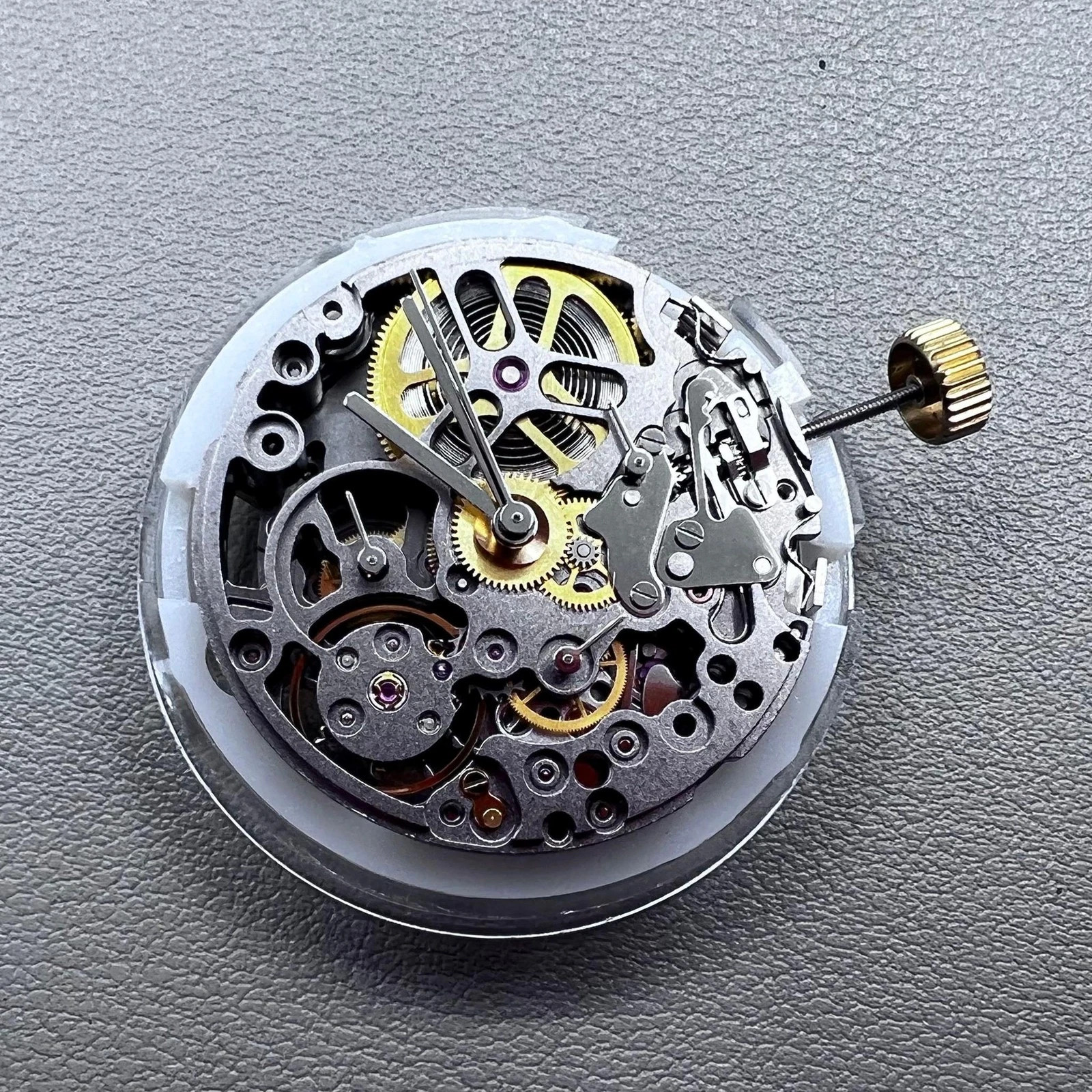 4130 Mechanical Movement 6 Hands No Calendar Daytona Blue Hairspring