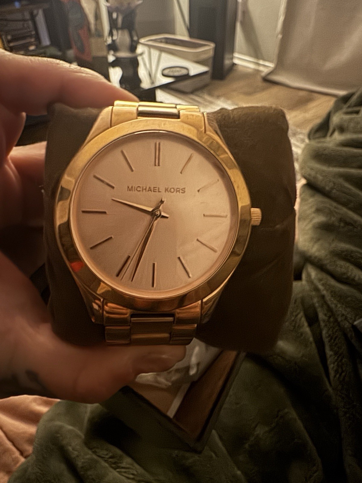 Michael Kors Gold Tone Analog Wristwatch Stick Indexes Bracelet Band Metal