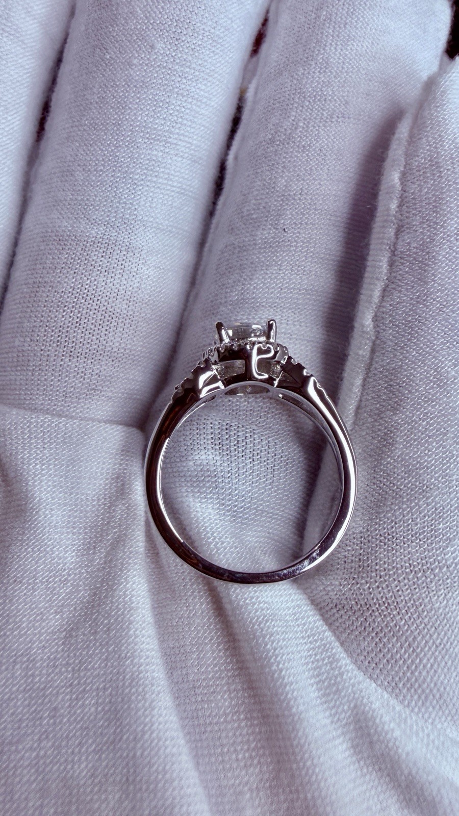 GRA Certified VVS1 925 Sterling Silver Moissanite Engagement Ring Size 8