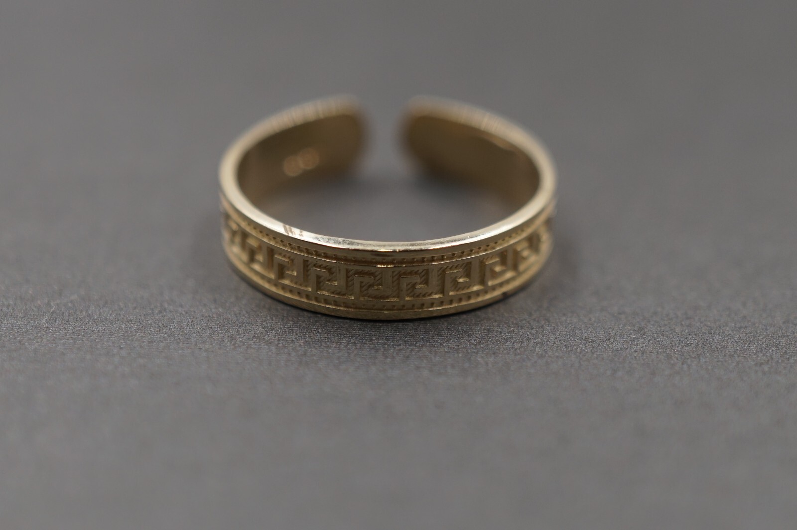 10K Solid Yellow Gold 3.6MM Greek Key Toe Ring.
