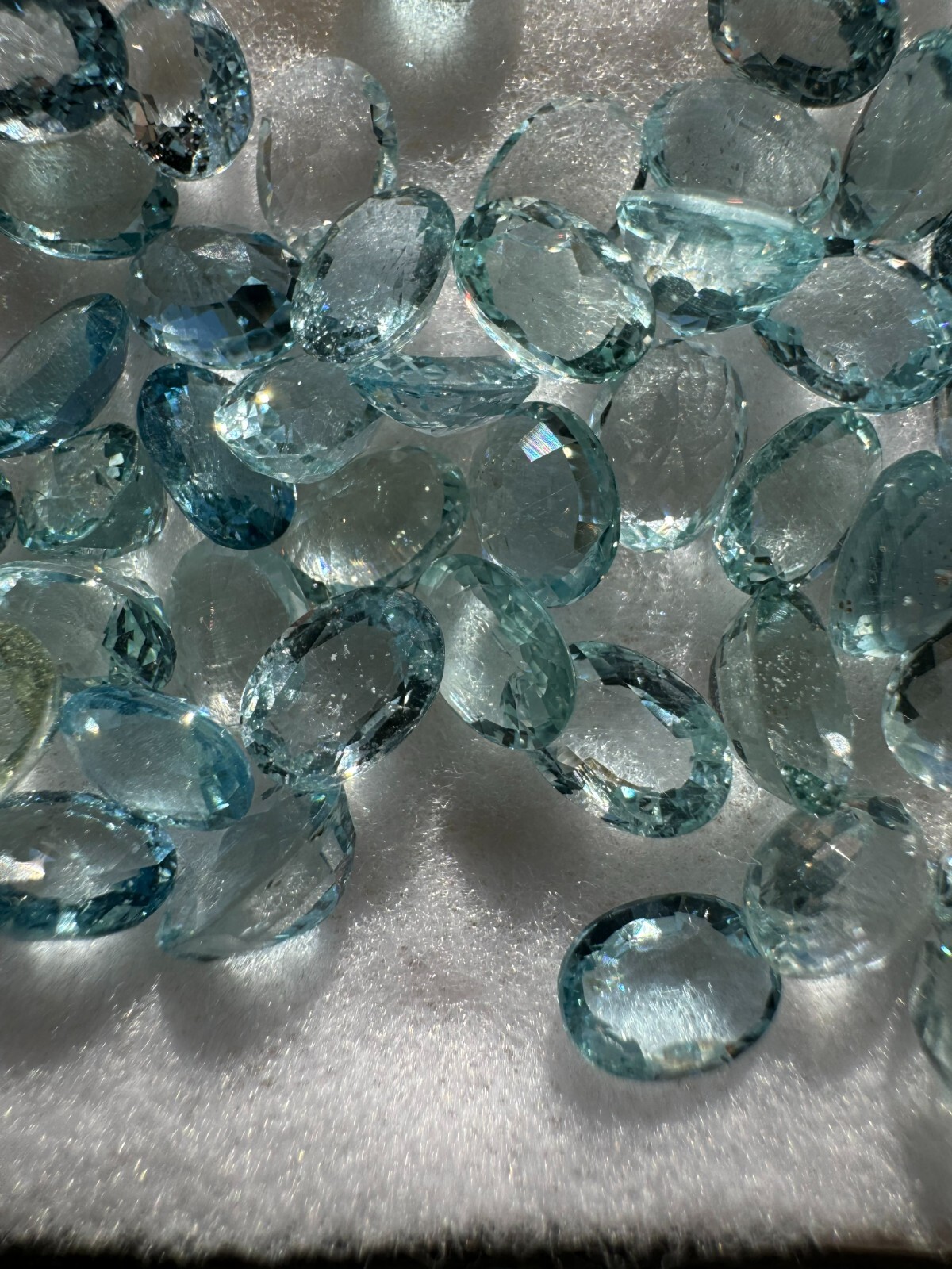 AQUAMARINE, Blue, Oval, VSI, 7 mm x 5 mm, 0.75 Carat. Price is for 1 Aquamarine.