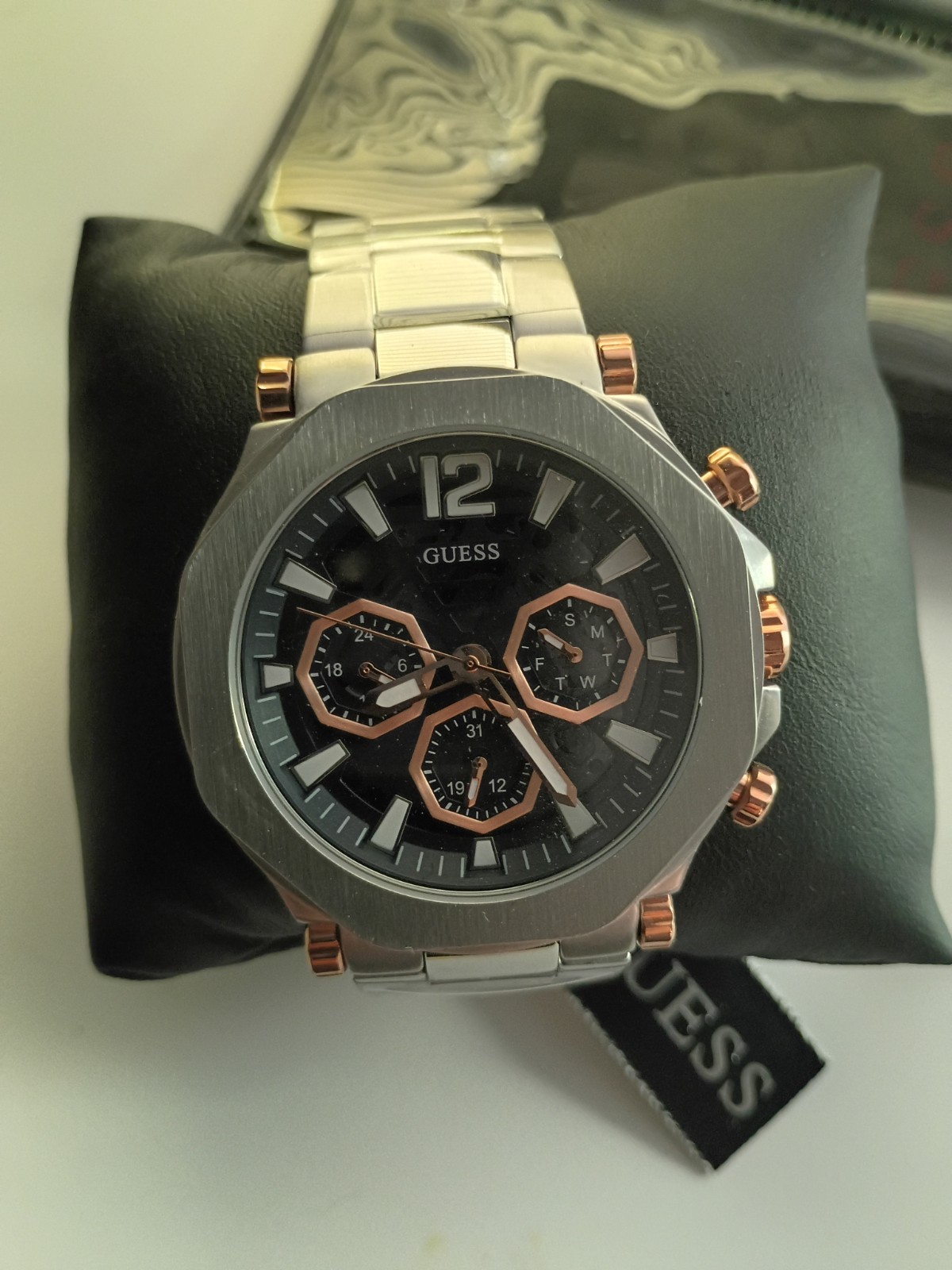 Guess Men’s Watch Model GW0539G1 Japanese Movement Brand New!