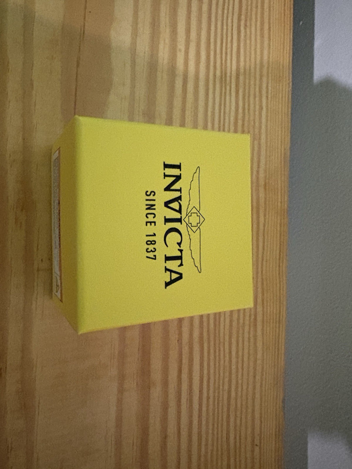 Invicta Men’s Analog Watch Green Dial Silver Stainless Steel Bracelet Fluted Box