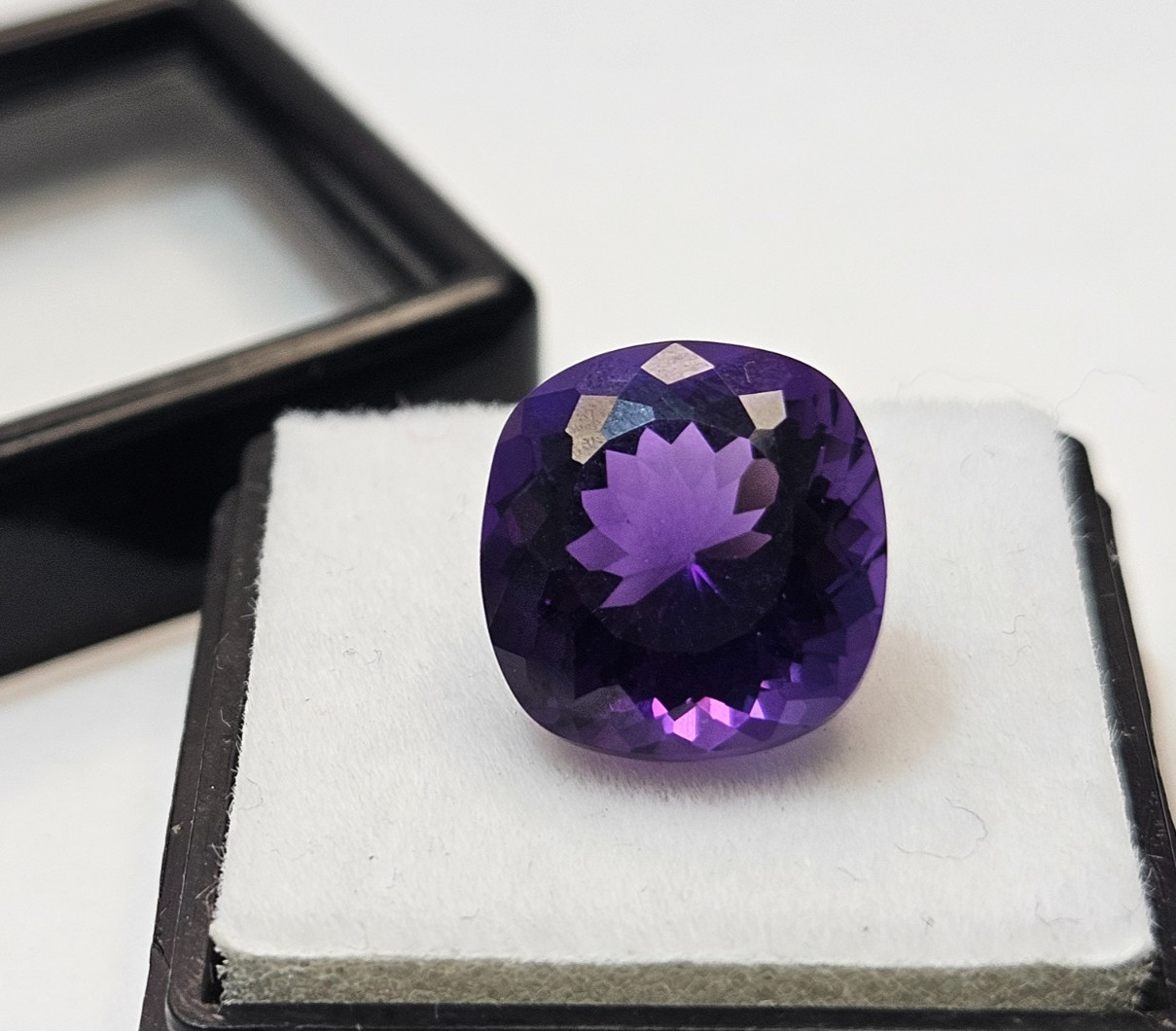 Purple Amethyst 6-7 Ct Cushion Cut Natural Certified For Ring Making Gemstone