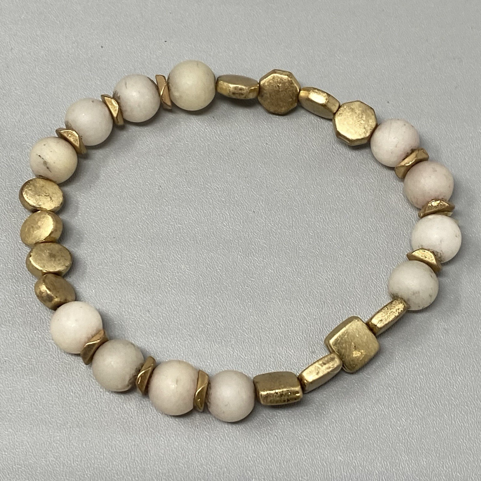 Stone Bead Bracelet Cream Color Gold Tone Nugget Disc Spacers Stretch Chakra 7″