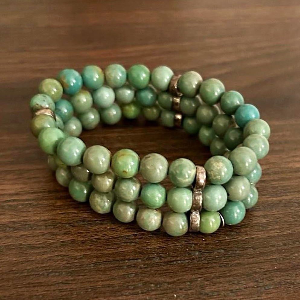 Green Turquoise Round Stone Bead Wrap Bracelet Multi-Strand Stretch Silver Tone