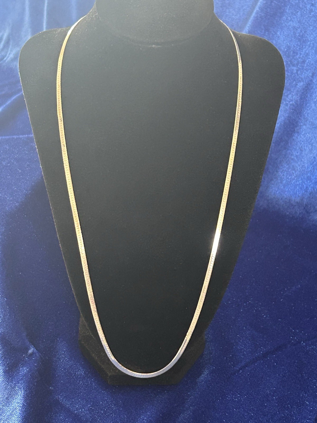 Vintage Sterling Silver Herringbone Chain Necklace 22.5 In (2 Slight Indents)