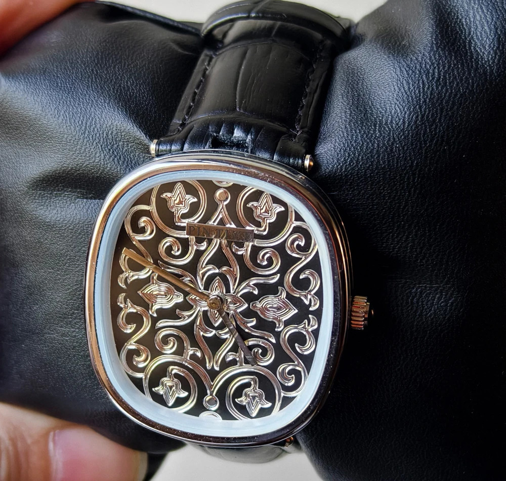 Classic Vintage Black Arabic Engraved Men’s Quartz Watch Elegant Gentleman