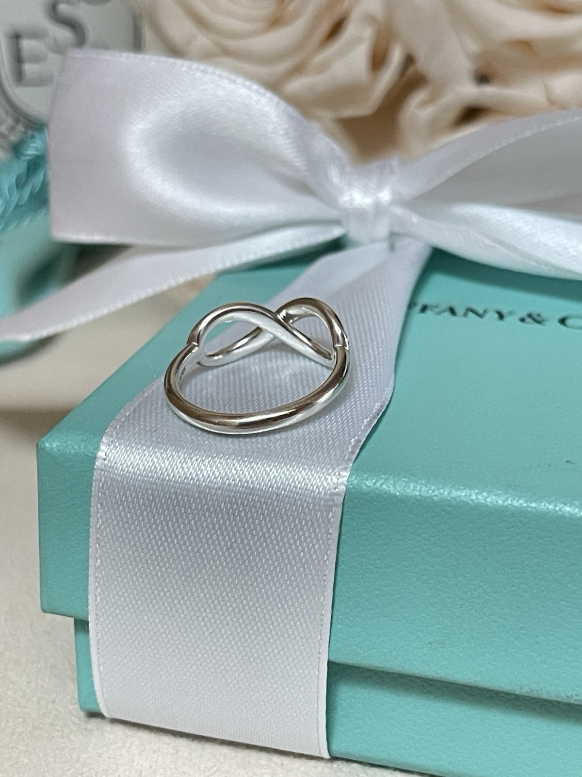 Tiffany & Co. Infinity Silver Ring size 5.5 $415 in Tiffany Blue Box