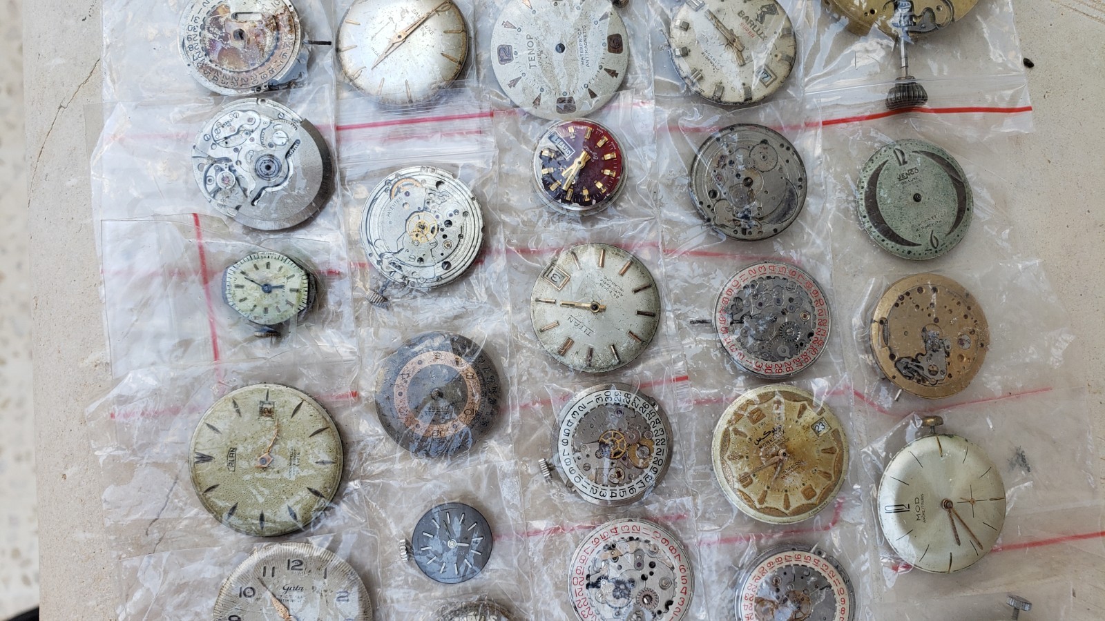 Antique Vintage Automatic Manual Wind Mixed Watch Movements- Lot Of 72 Movement