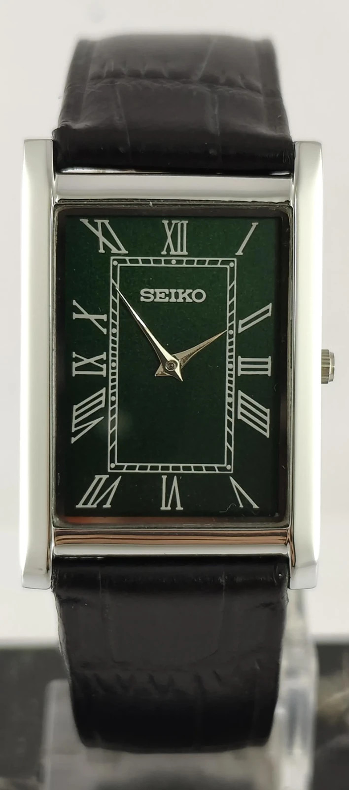 Vintage Seiko Slim Quartz Men’s Classic Wrist Watch-Leather Strap