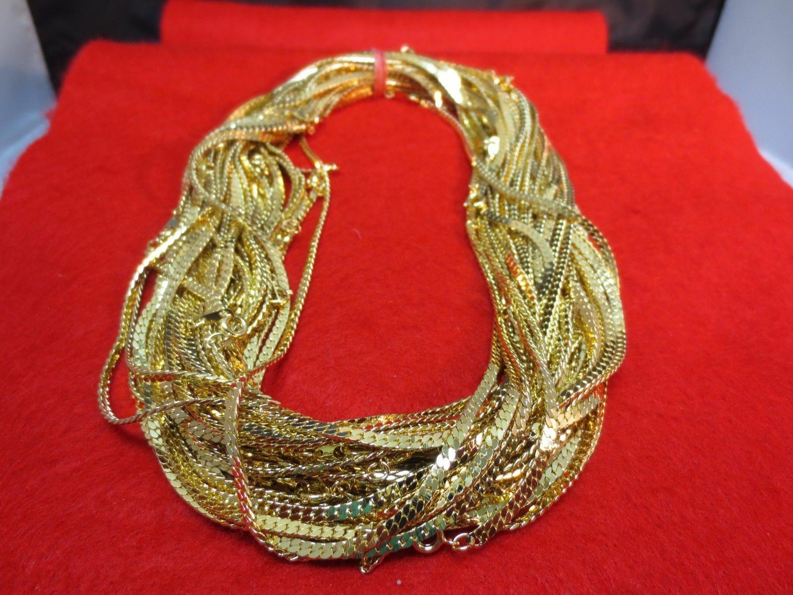 WHOLESALE LOT OF 5 14KT GOLD PLATED 18 INCH 2.5MM HERRINGBONE CHAIN NECKLACE