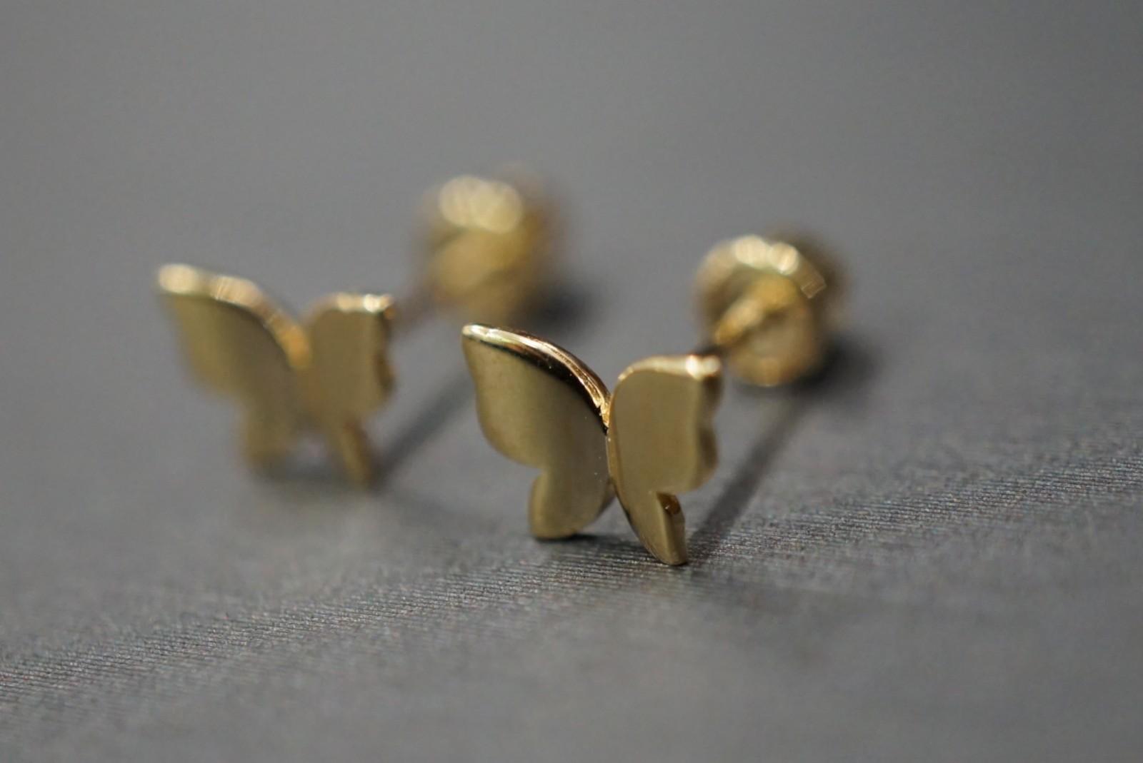 14K Solid Yellow Gold Women Children Polished Butterfly Screw Back Earring.