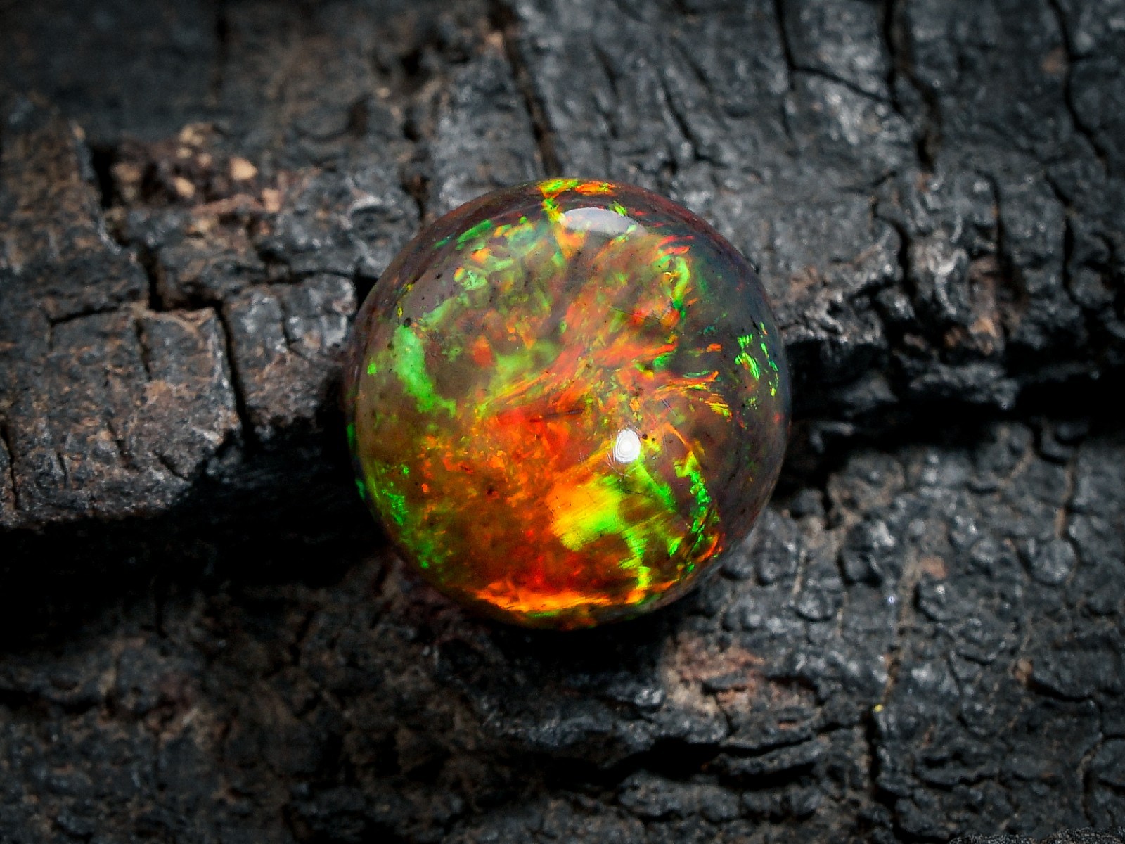 1.35 Carat Ethiopian Black Opal Cabochon 6x6x3 MM Round Shape Welo Fire Opal
