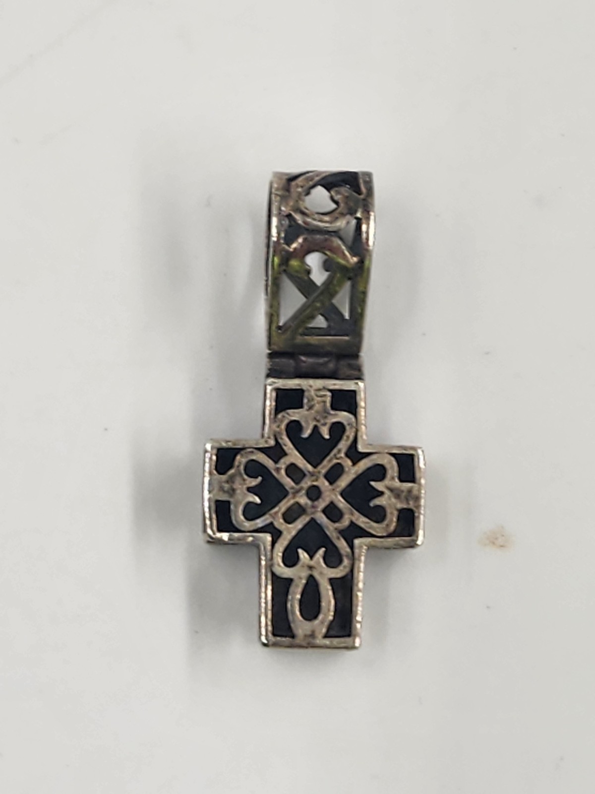 Vintage 3D Hinged Cross Pendant with Heart Pattern