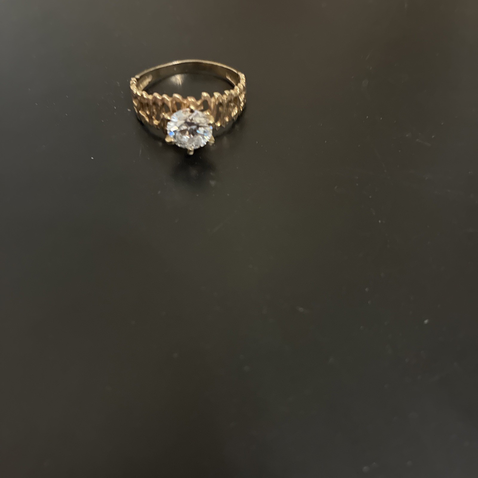 Ring Wedding Size 6. 10k Yellow Gold 2.81ct CZ Round