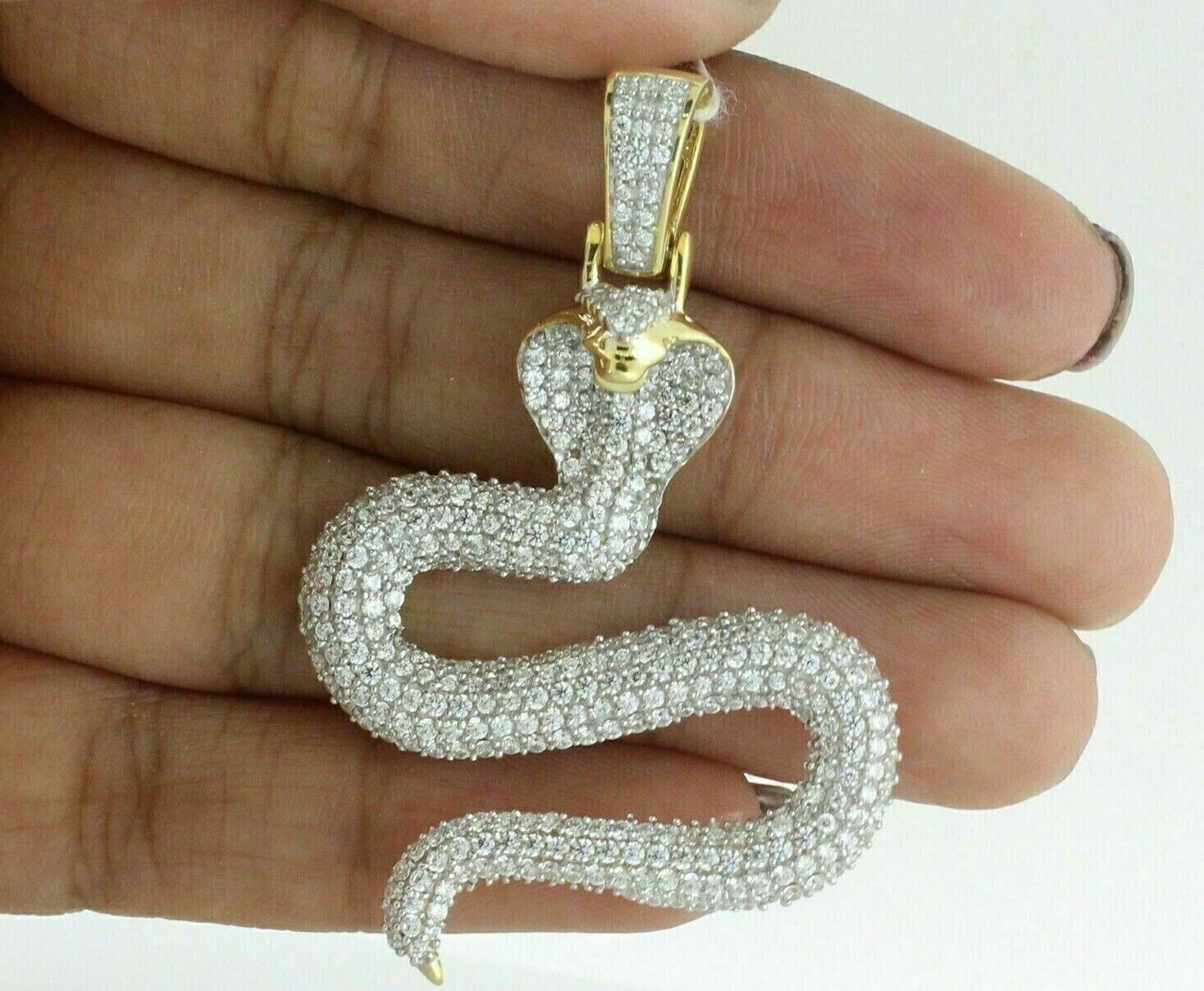 Round Cut Simulated Diamond Stunning Snake Pendant In 14K Yellow Gold Plated
