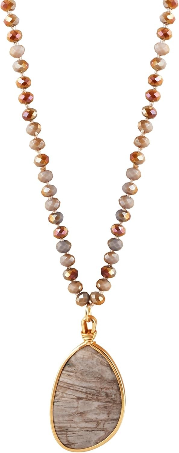 Artisanal Agate and Gray Crystal Bead Necklace – Versatile Bohemian Style