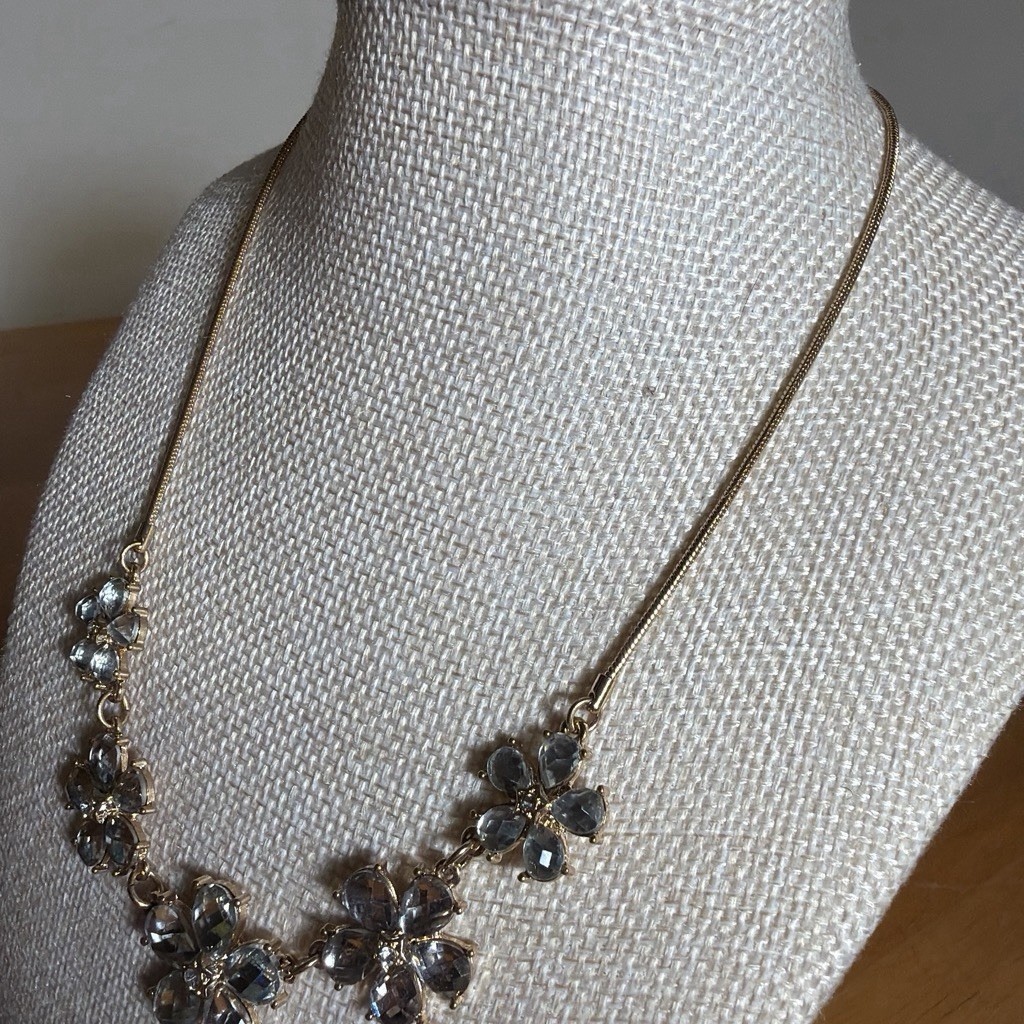 Gold Tone Snake Chain Floral Crystal Statement Necklace 20” Adjustable