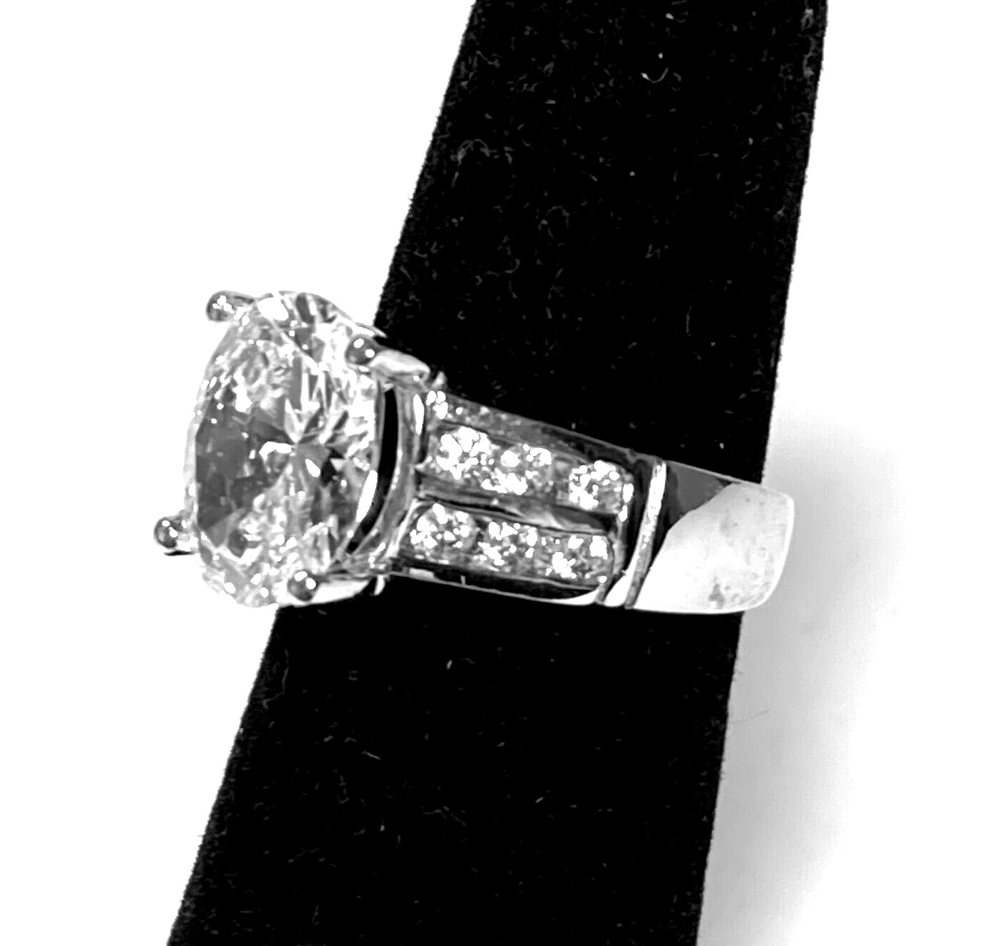 925 STERLING SILVER ENGAGEMENT RING, OVAL CZ SOLITAIRE WITH ACCENTS, SIZE 5