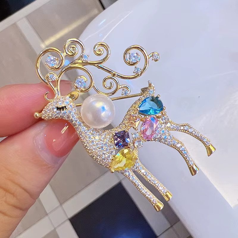 Christmas Deer Brooch Colorful Rhinestone Elk Animal Pin Crystal Jewelry Gift