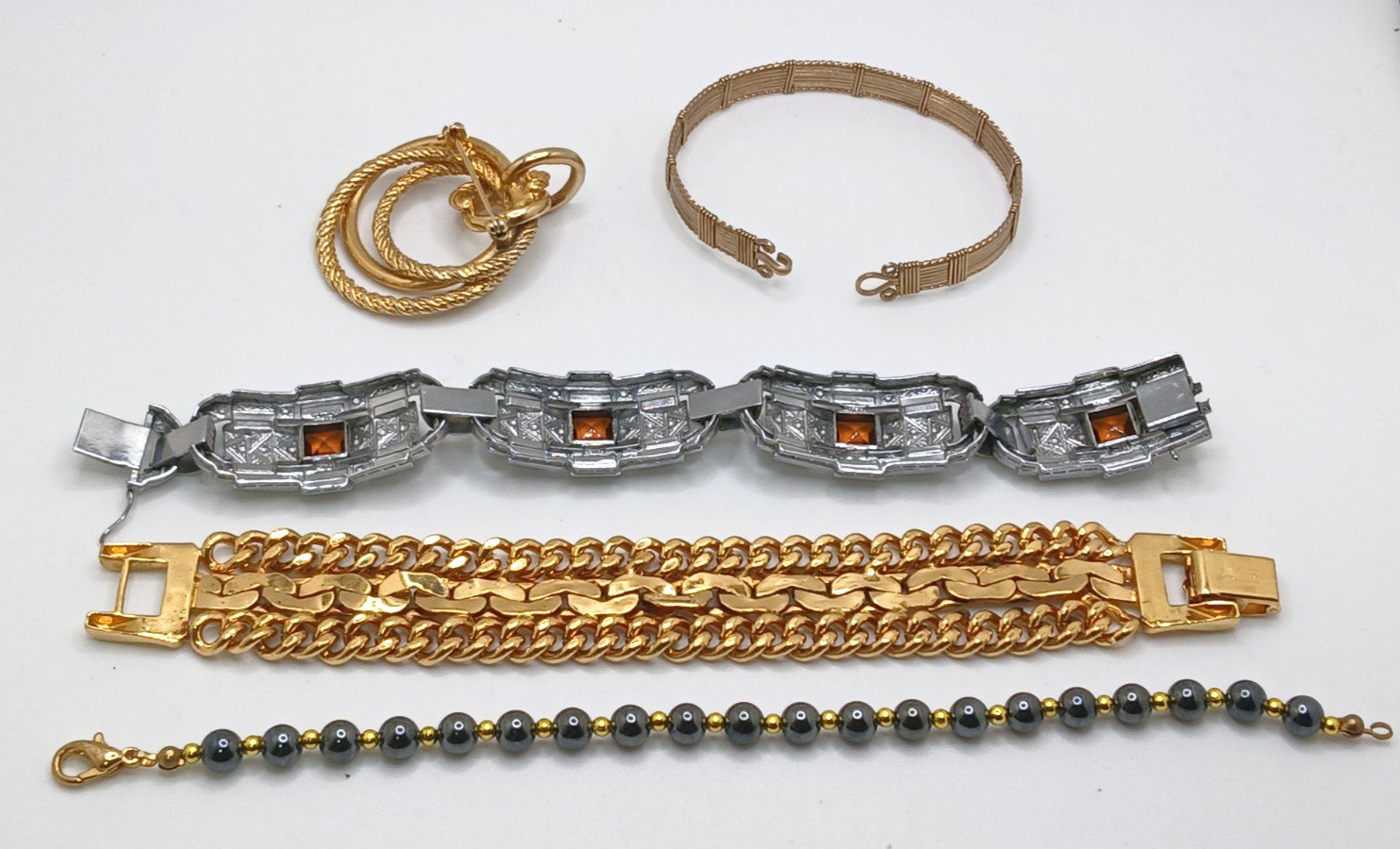 Vintage mixed material & metals necklace bracelet ring brooch lot
