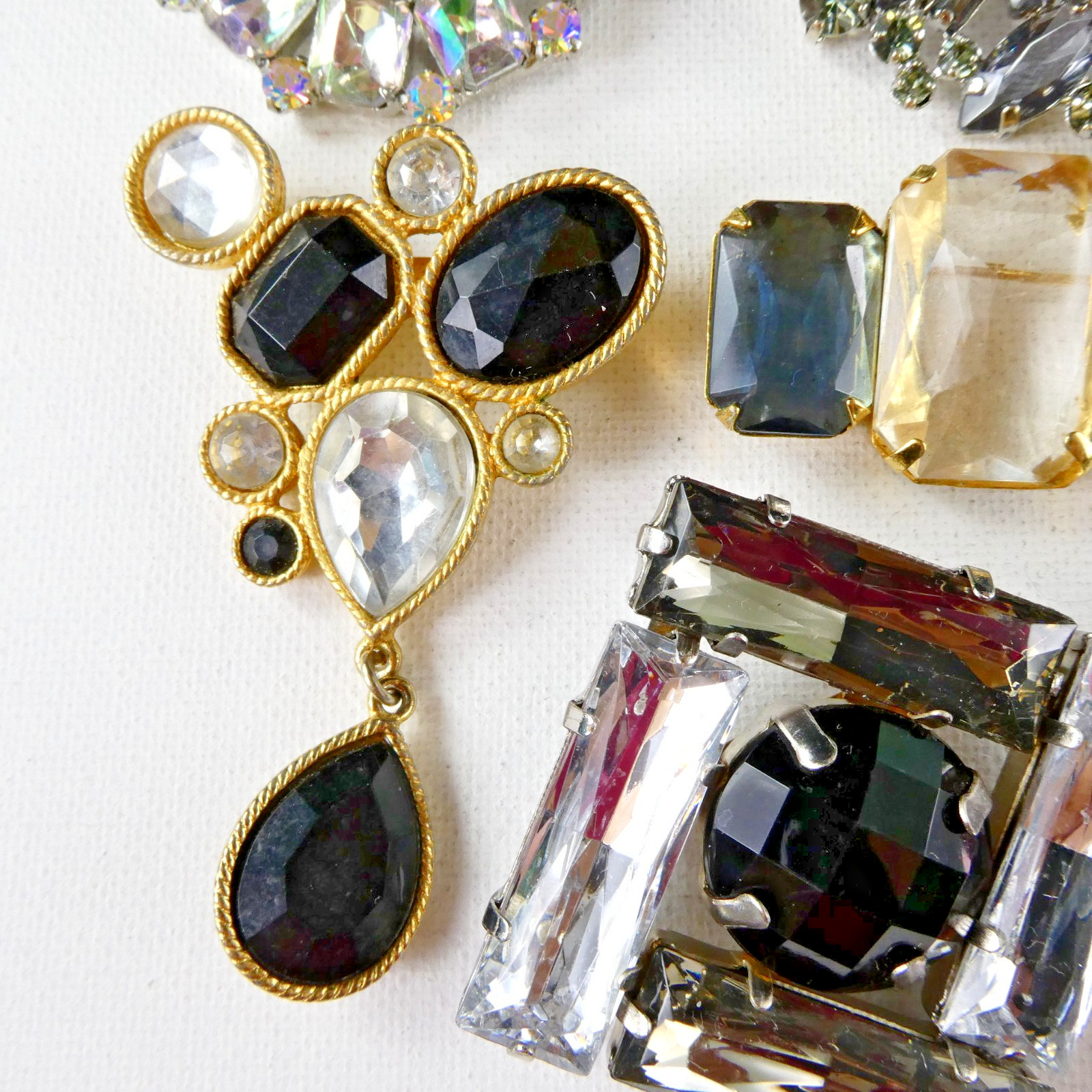 Plastic PIN BROOCH Collection 10 Piece Acrylic Lucite Multi Color Stones Large