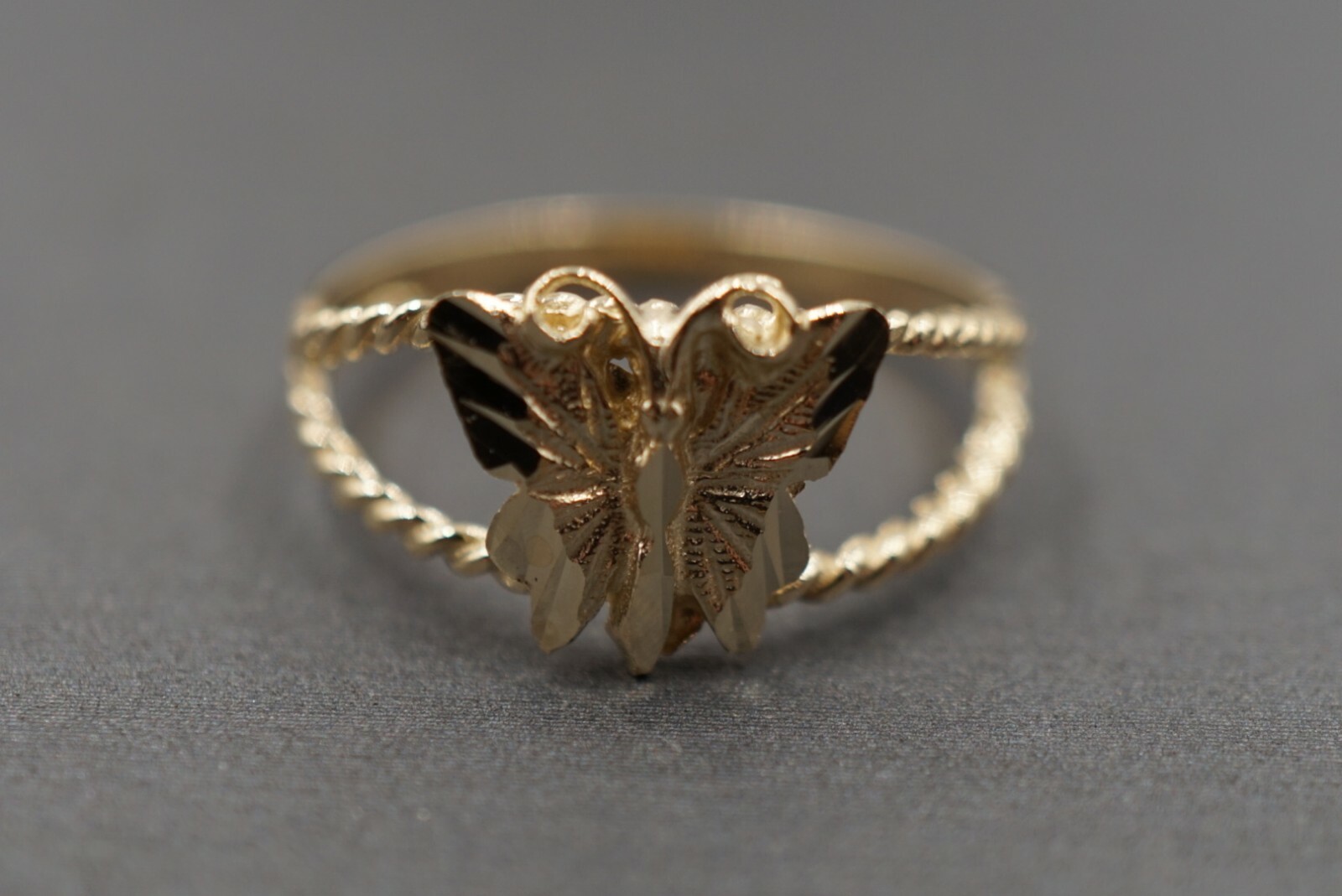 10K Solid Yellow Gold Diamond Cut 10.5MM Butterfly Ring. Size 7.5