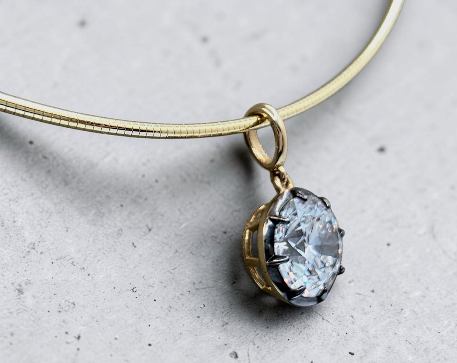 4.00 Ct Round Lab Grown Diamond Georgian Style Pendant 14K Yellow Gold IGI