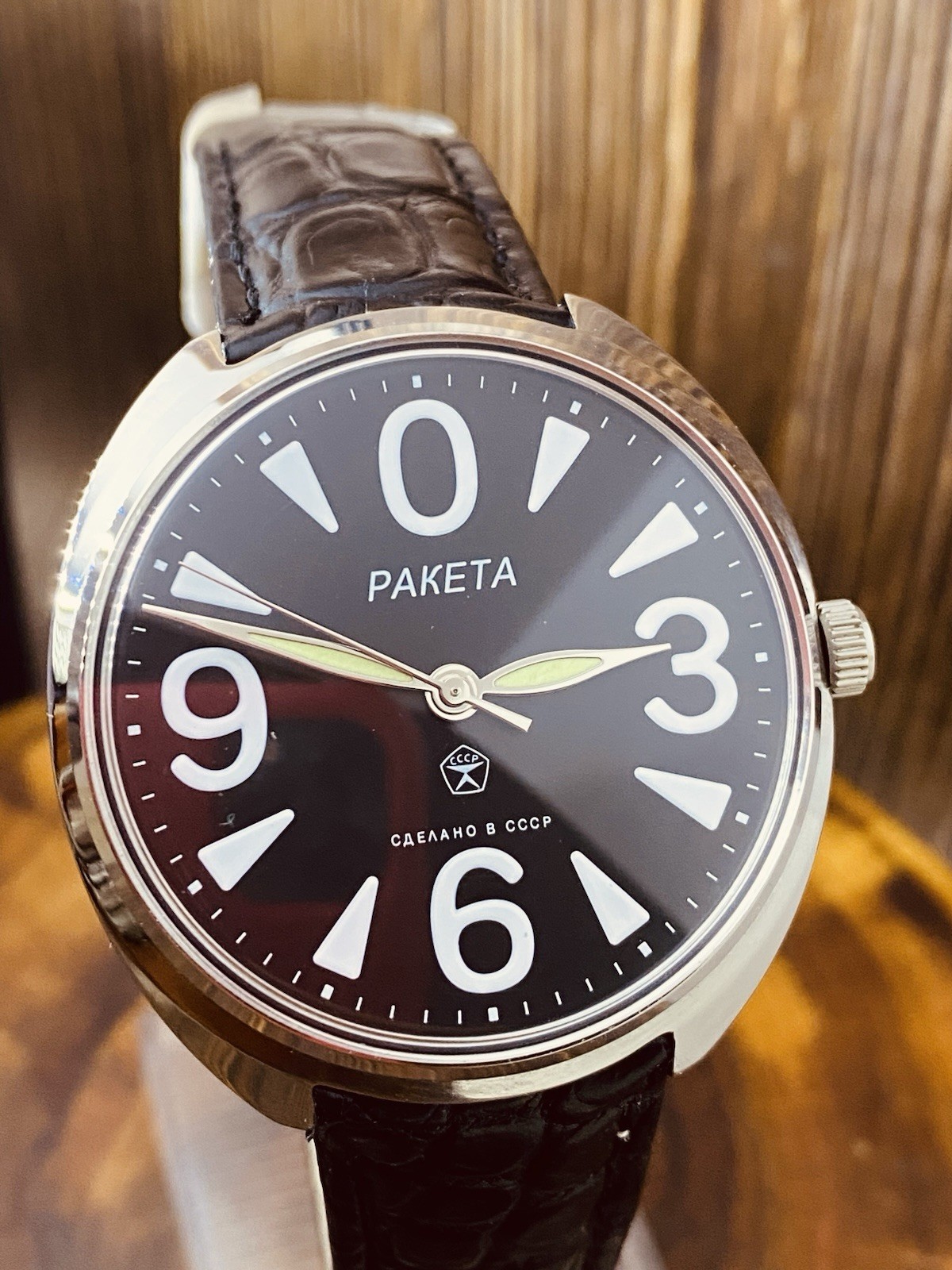 Vintage Raketa “Big Zero” Watch – Minimalist Soviet Style with Distinctive Dial