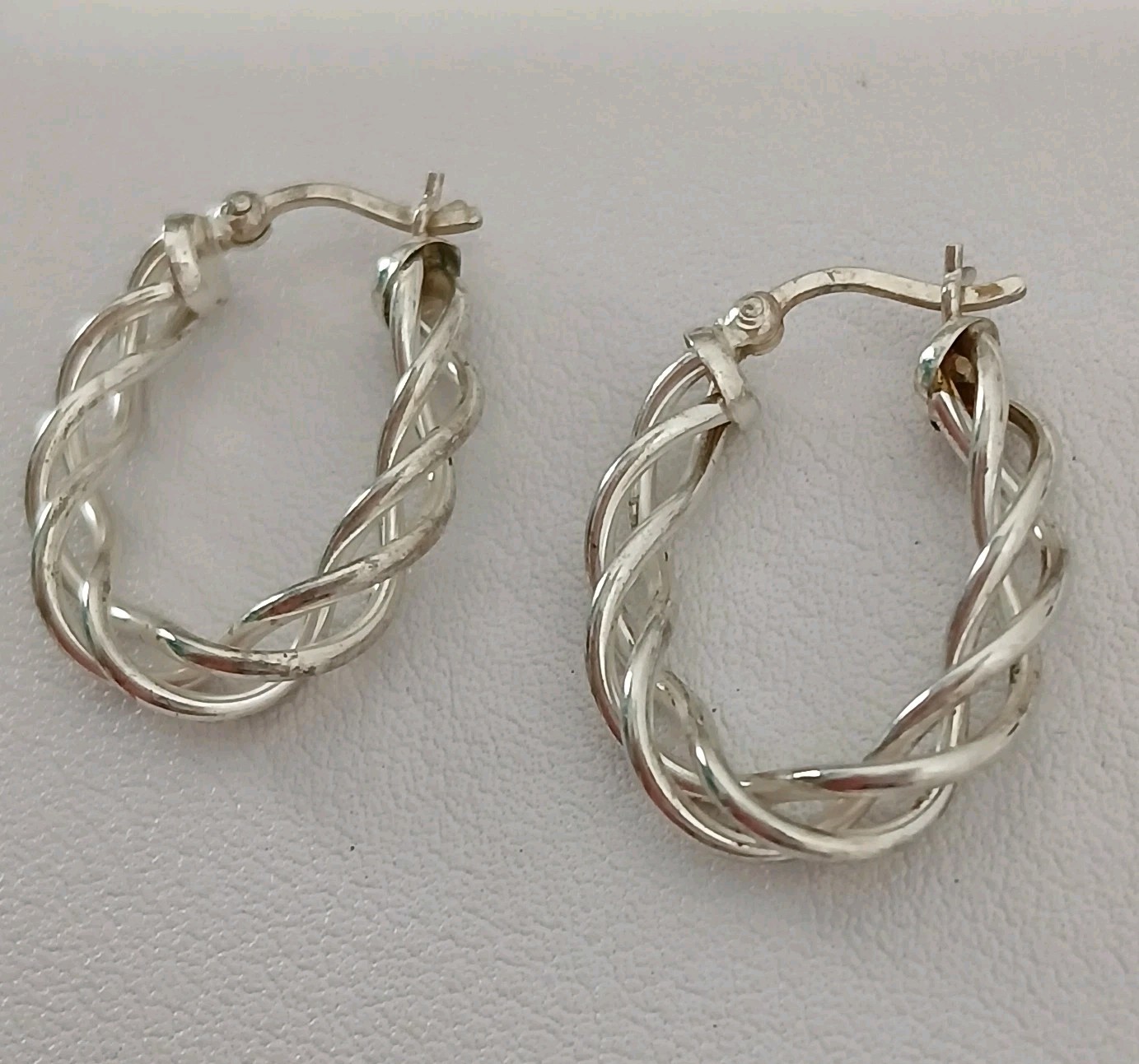 Twisted Wire Oval Hoop Earrings 925 Sterling Silver Thailand Signed