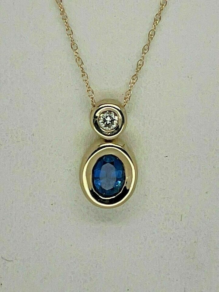 2Ct Oval Cut Lab Created Blue Sapphire Woman Pendant 14K Yellow Gold Free Chain
