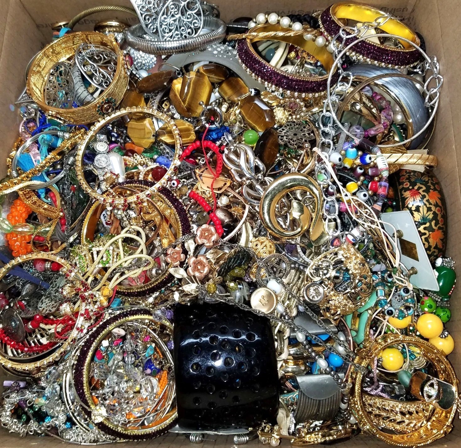 Tangled Jewelry Lot 3 Lbs Unsorted Unsearched Vintage & Modern Junk & Resale