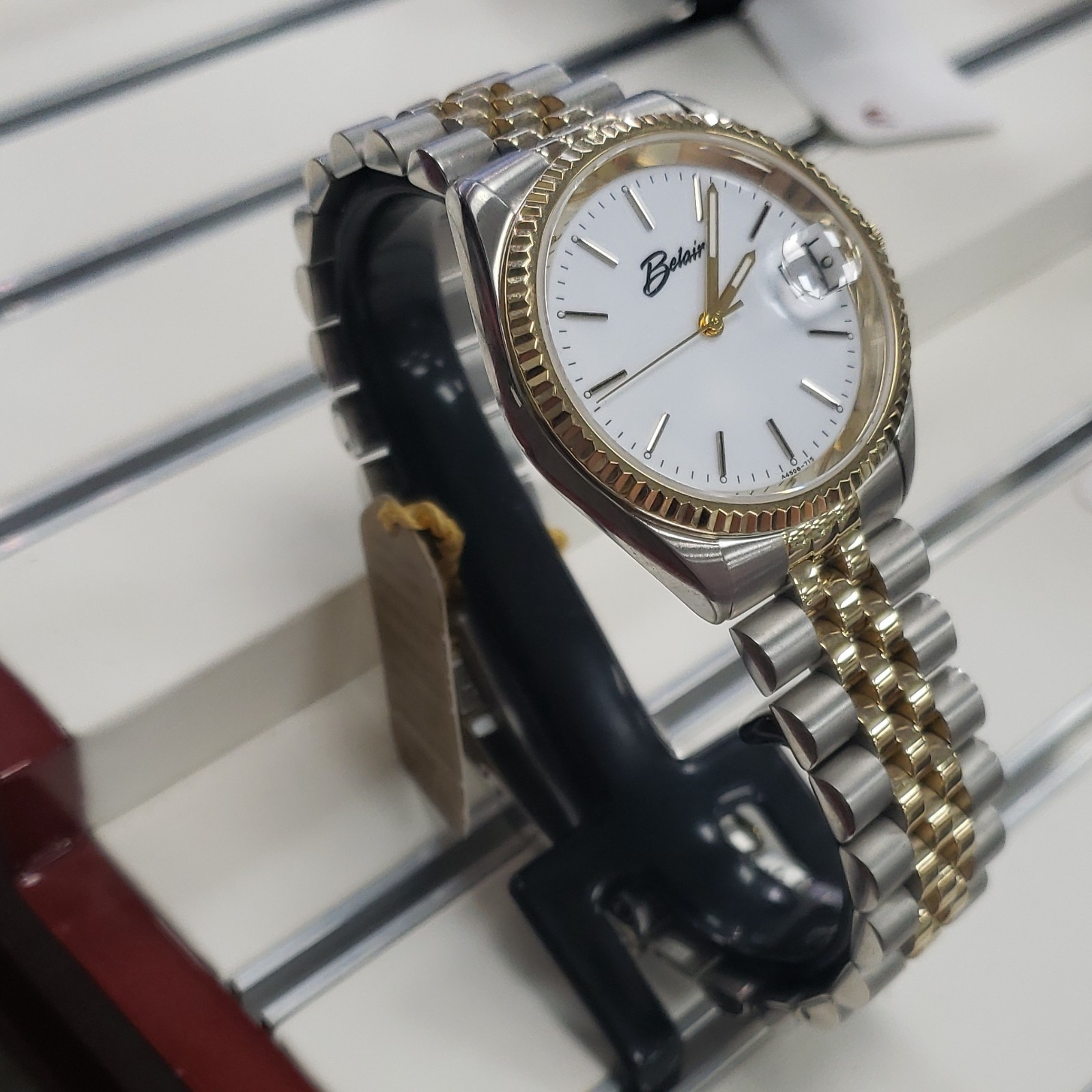Belair Quartz Analog Wristwatch Two-Tone Stainless Bracelet White Dial