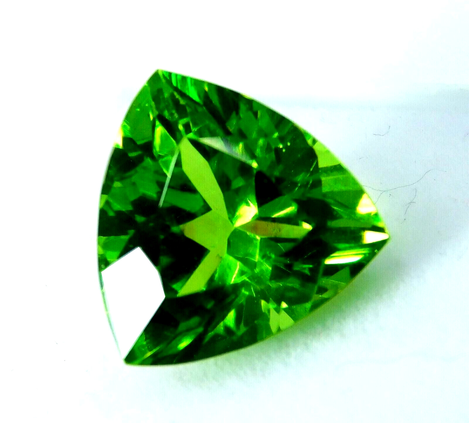 Trillion Cut AAA Certified Loose Gemstones 8-10 Ct Natural Rare Green Peridot