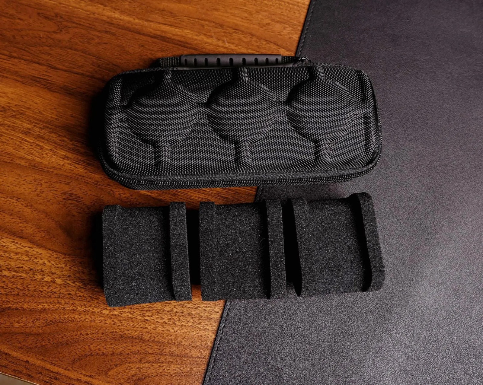 Men’s Watch Travel Case Portable Organizer with Anti-Move Watch Pillows