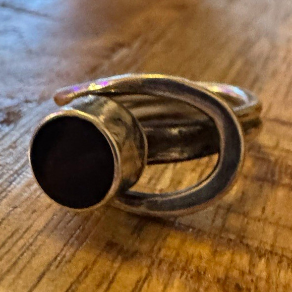 Silver handmade Wrap unique Ring Size 8 Round Black Onyx Bezel Set