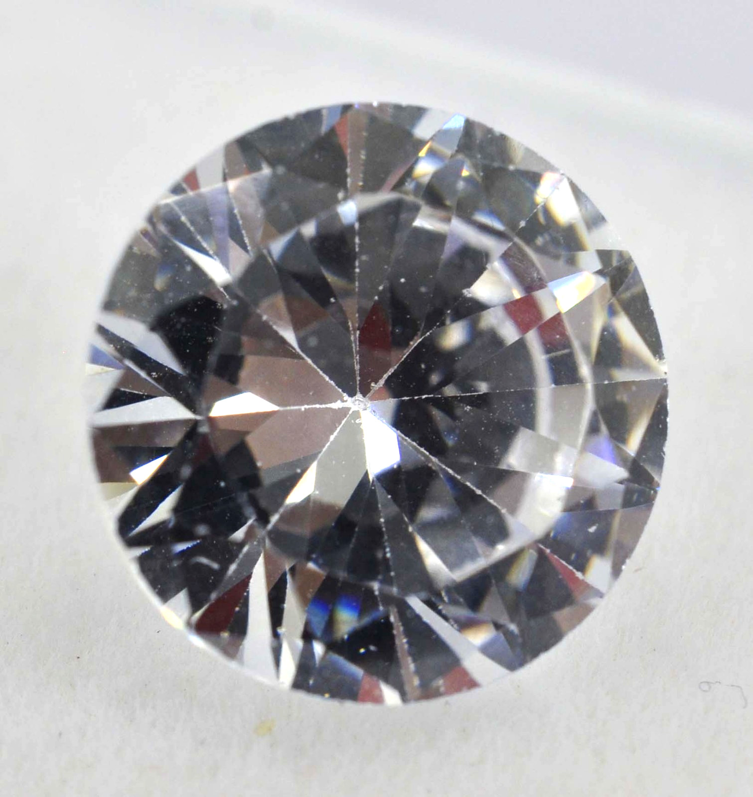 Natural White Zircon Round Cut 11.15 Ct Cambodian GIE Certified Loose Gemstone