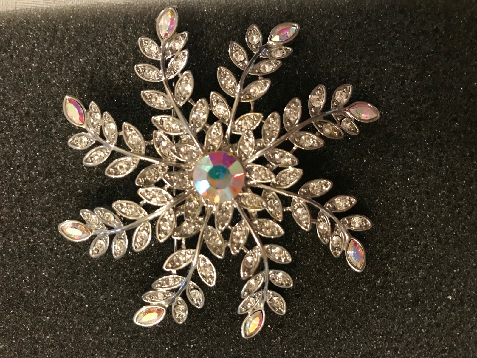 Avon Vintage Spray Pin/Brooch Silver with Crystals In Box See Description