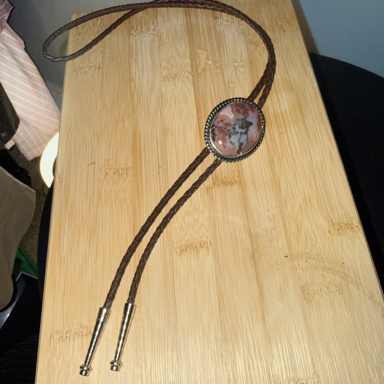 Vintage Western bolo tie Brown/Agate Silver Tone, Braided Leather Cord