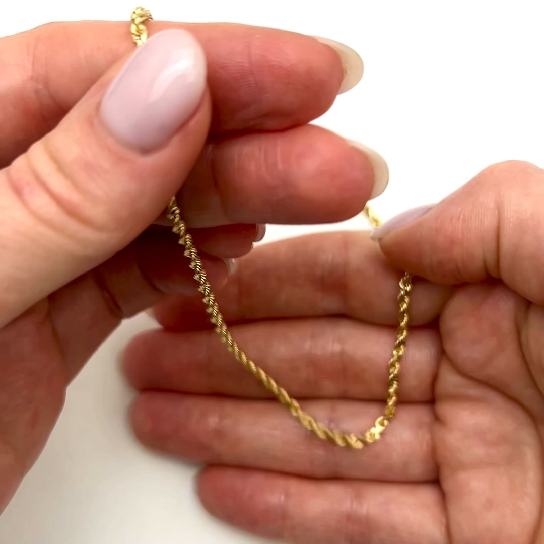 18K Yellow Gold 2.5mm Diamond-Cut Rope Chain (Solid Links) 16″-26″