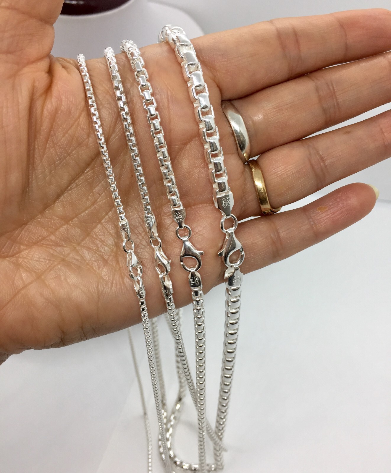 925 Sterling Silver Round box chains Men’s women’s Necklace 2.5mm-5mm 16″- 30″