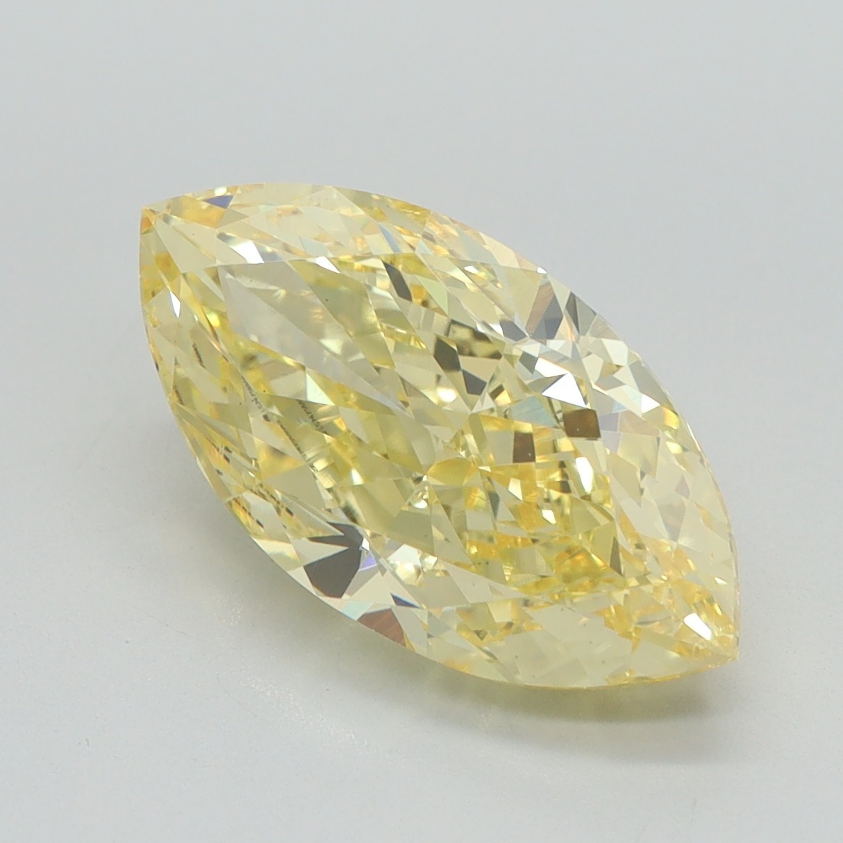 3.56 Ct MARQUISE Cut Fancy Vivid Yellow VS2 Clarity IGI Certified CVD Diamond