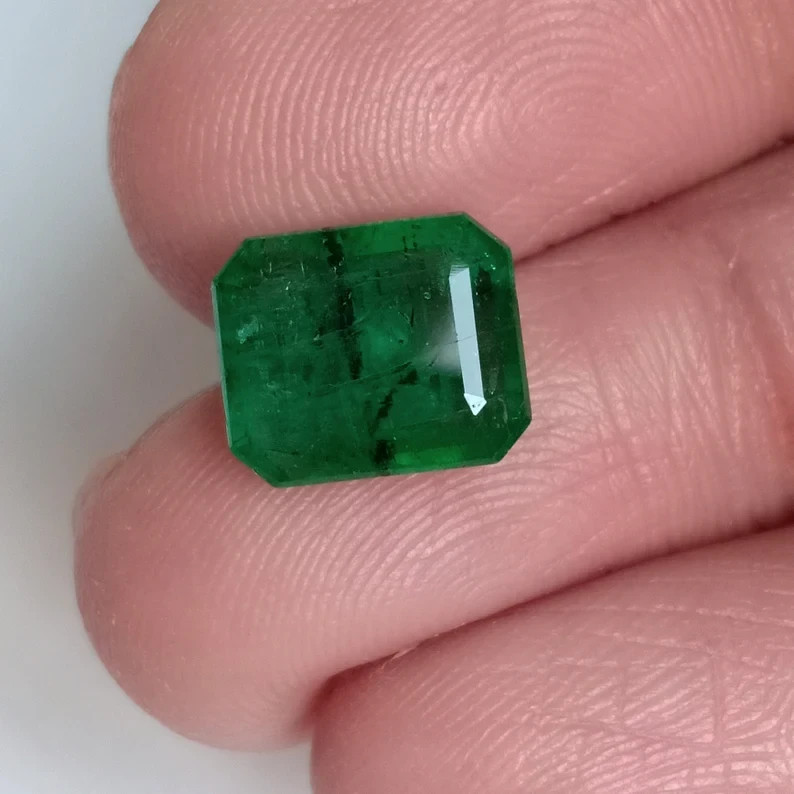 10.2×8.6mm Certified Natural Emerald Octagon Cut 3.23 CTS Zambian Loose Gemstone
